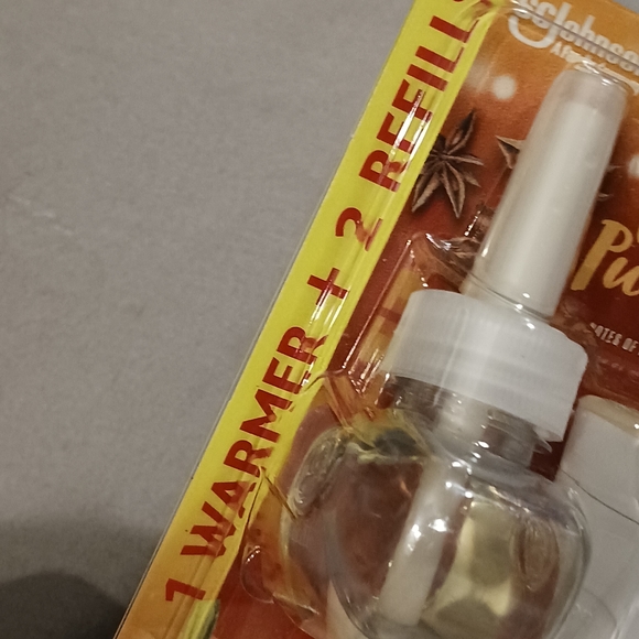 NWT! GLADE GOLDEN PUMPKIN & SPICE PLUG-IN - Picture 4 of 8